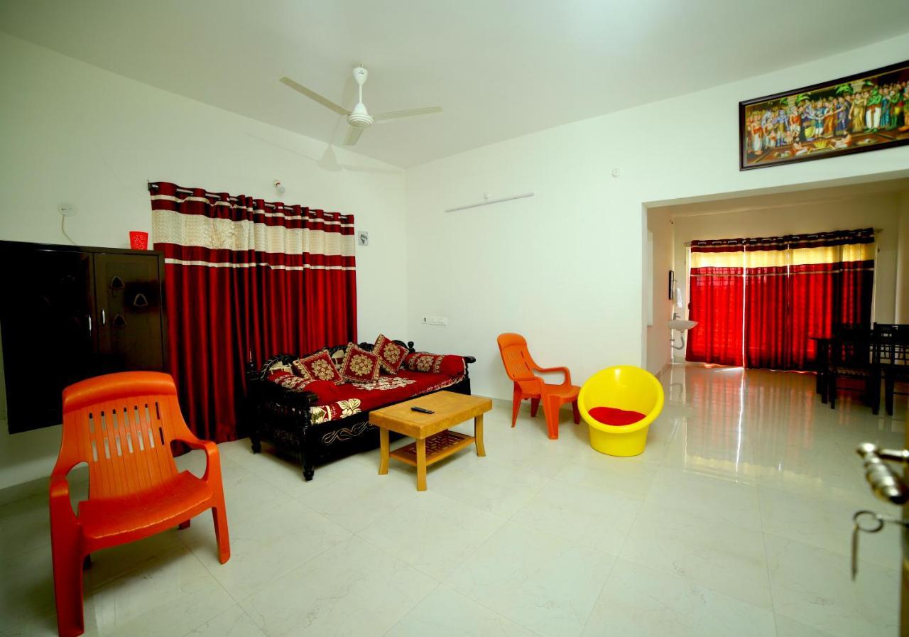 Truelife Homestays - Alamelu Avenue - Fully Furnished Ac 2Bhk Apartments In Tirupati - Walkable To Restaurants & Super Market - Fast Wifi - Kitchen - Easy Access To Airport, Railway Station, Sri Padmavathi & Tirumala Temple 外观 照片