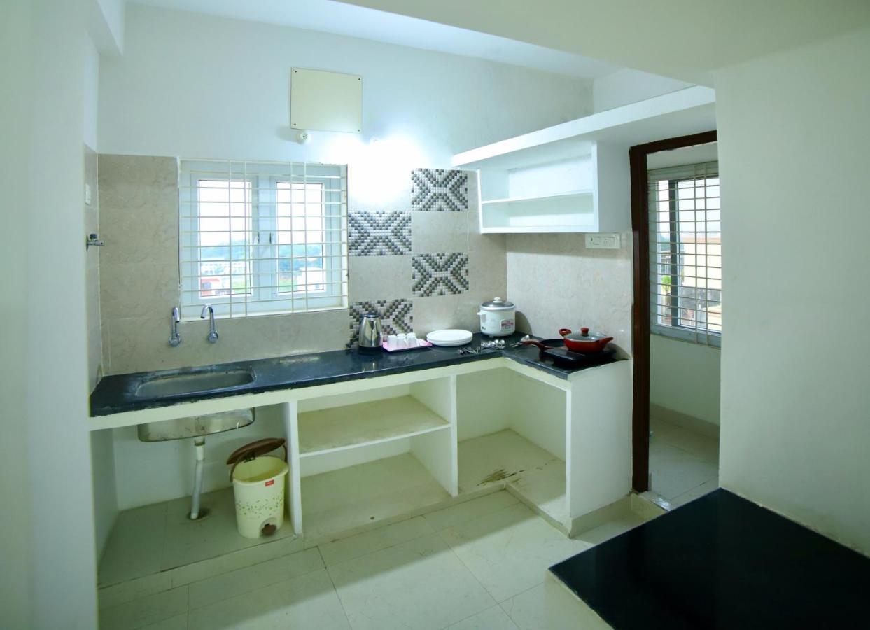 Truelife Homestays - Alamelu Avenue - Fully Furnished Ac 2Bhk Apartments In Tirupati - Walkable To Restaurants & Super Market - Fast Wifi - Kitchen - Easy Access To Airport, Railway Station, Sri Padmavathi & Tirumala Temple 外观 照片