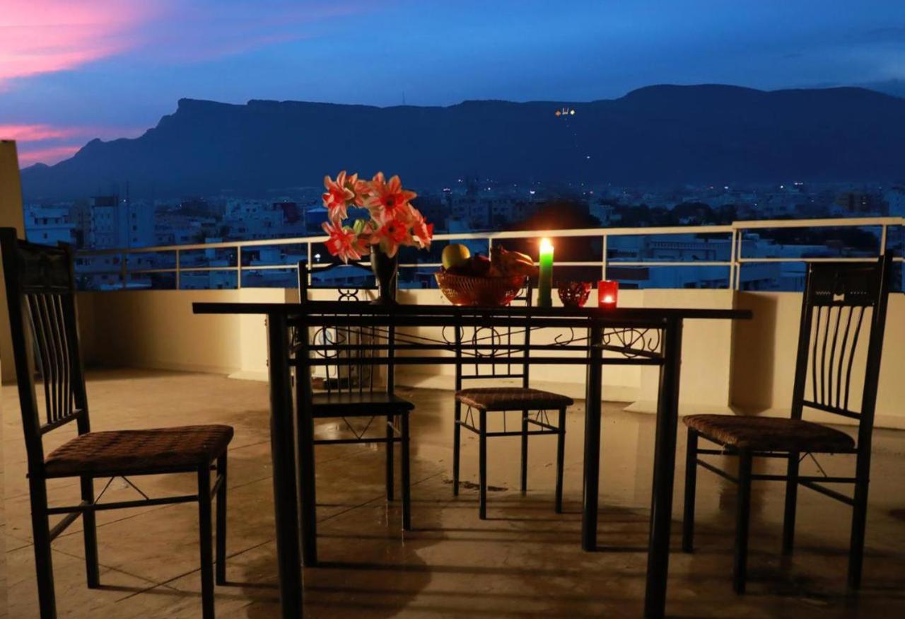 Truelife Homestays - Alamelu Avenue - Fully Furnished Ac 2Bhk Apartments In Tirupati - Walkable To Restaurants & Super Market - Fast Wifi - Kitchen - Easy Access To Airport, Railway Station, Sri Padmavathi & Tirumala Temple 外观 照片
