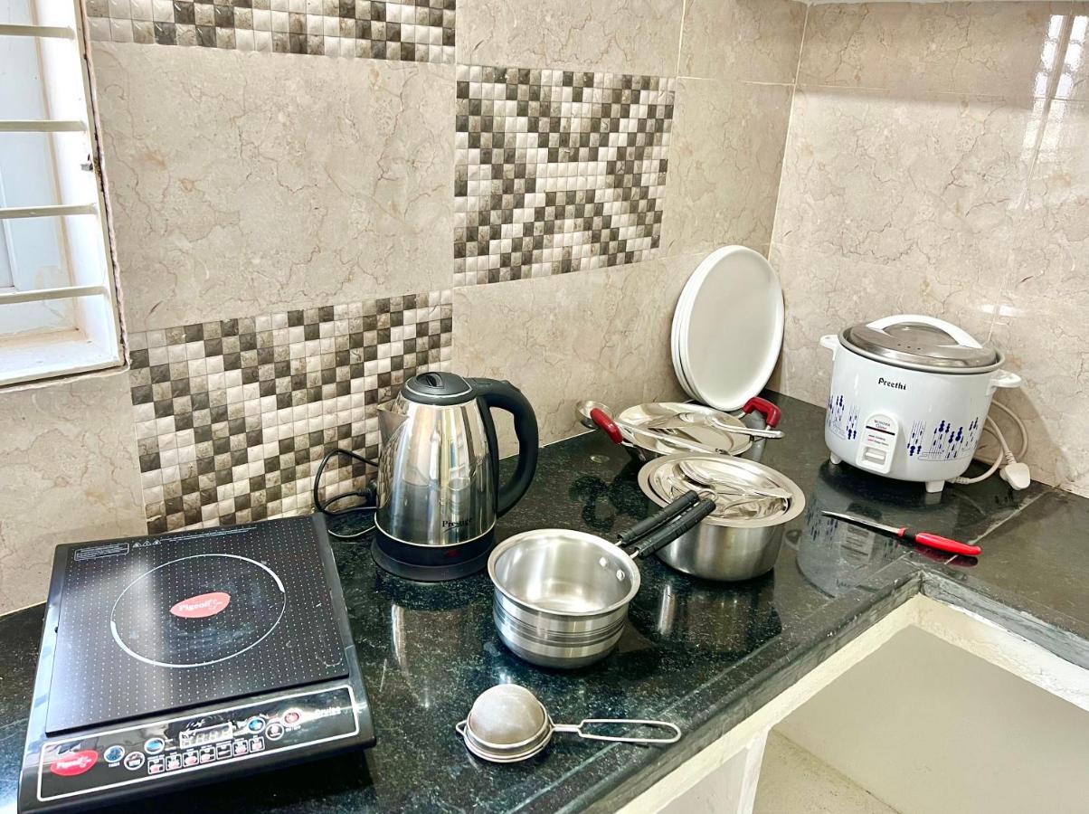 Truelife Homestays - Alamelu Avenue - Fully Furnished Ac 2Bhk Apartments In Tirupati - Walkable To Restaurants & Super Market - Fast Wifi - Kitchen - Easy Access To Airport, Railway Station, Sri Padmavathi & Tirumala Temple 外观 照片